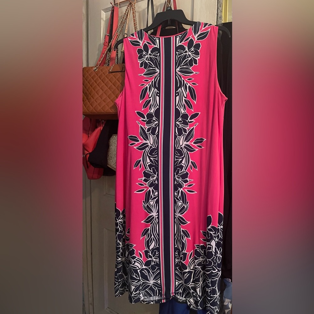 Dress - Picture 2 of 2